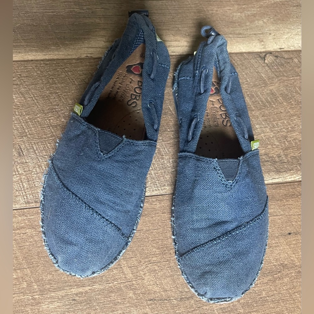 Bob’s Casual Slip On Flats Sz 6 W